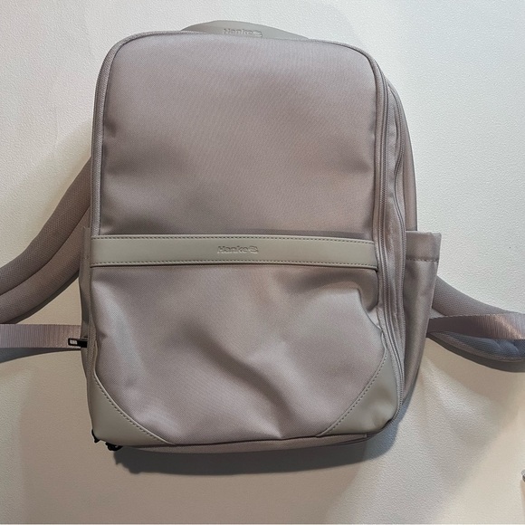 NEW Hanke Expandable Travel Laptop Backpack 16” – Greyish White main image 9
